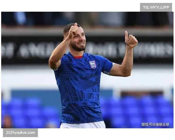 通讯:十年坚守,诺维奇城队史首次升入英超的社区庆典